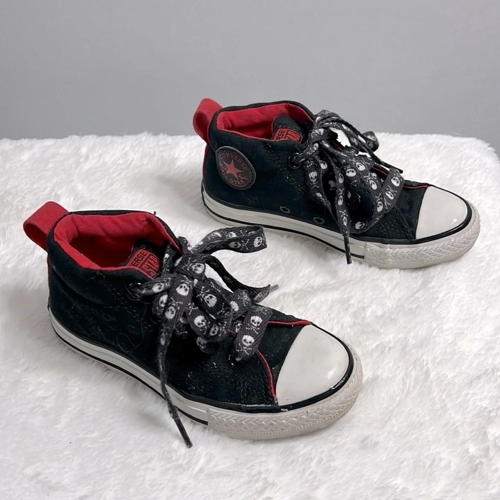 Converse All Star Chuck Taylor High Top Sneaker Youth size 12